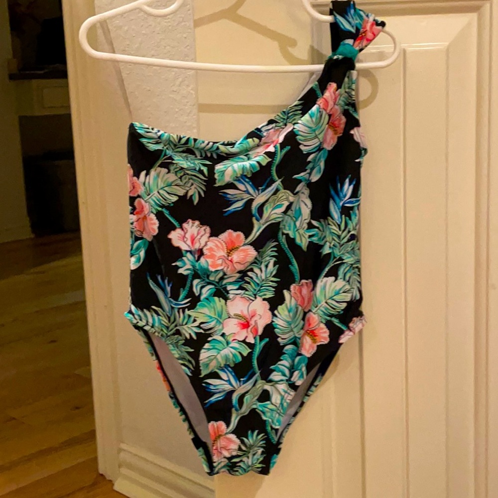 Little Girls (5) Tommy Bahama Swimsuit